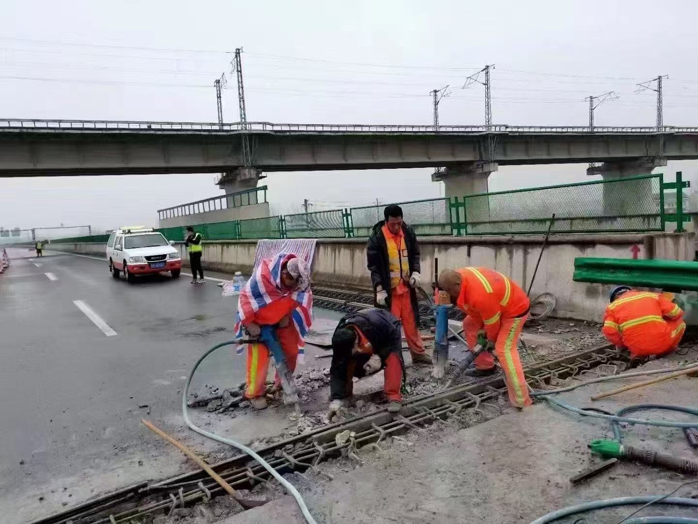 台前桥梁伸缩缝抢修料